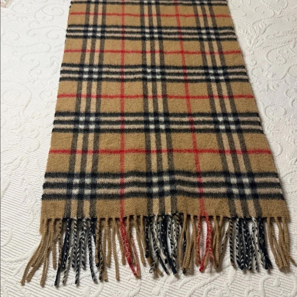 Burberry Cashmere Scarf. Vintage NovaCheck Unisex. Tassel. Classic Vintage.